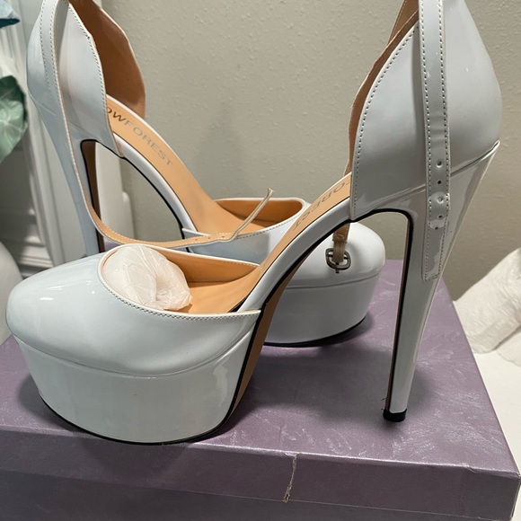 Chic White Platform Heels - Picture 1 of 8